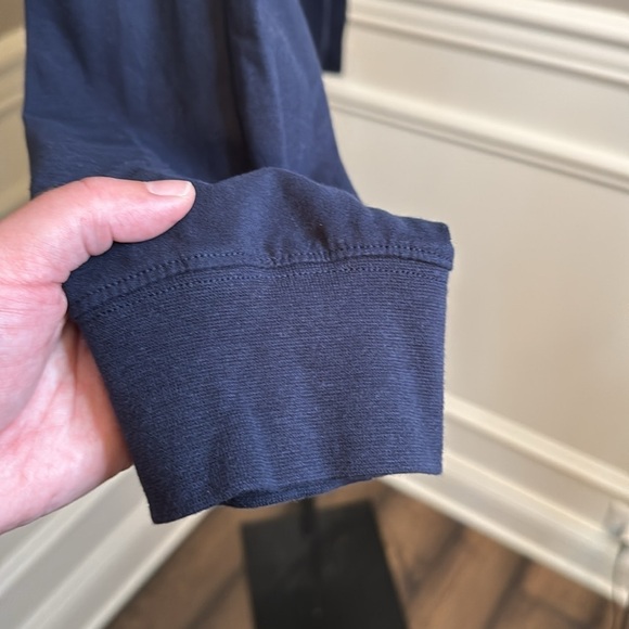 American Eagle felt letter long sleeve shirt size large in navy - Picture 6 of 6